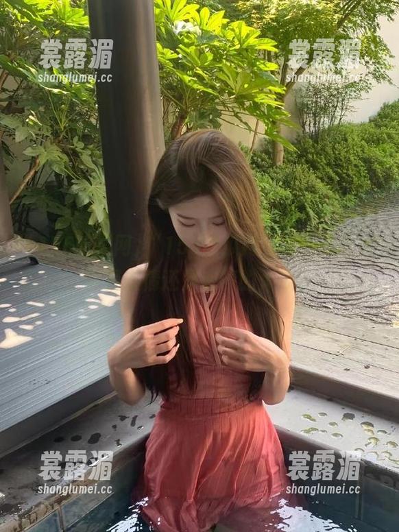 155吃瓜网 “155吃瓜网”发布,这究竟是友情还是恋情的大瓜?