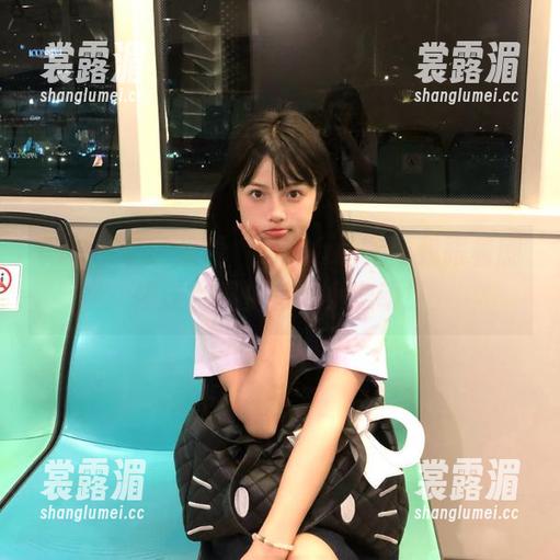 166fun 观看“166fun”:我跟着剧情走,偶尔有点小激动!
