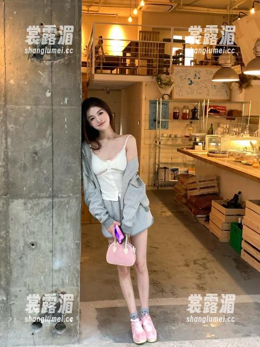 51.com 每天在www.51.com在线,享用免费瓜,更带劲的心跳!