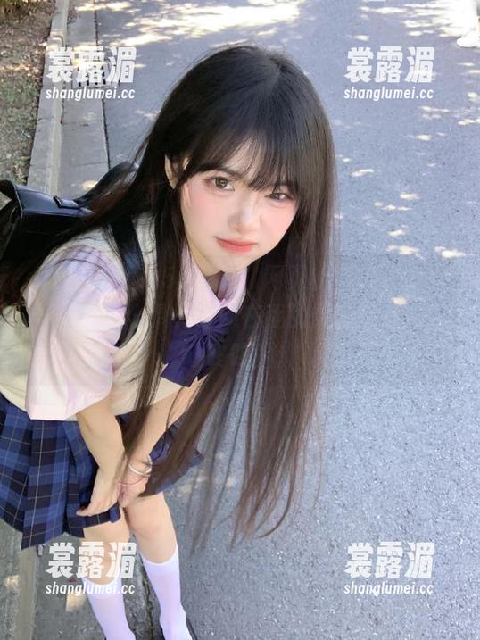 “51吃瓜”网页的全集观点大合集，像个聚光灯照在我的灵魂深处，叮叮咚咚的。