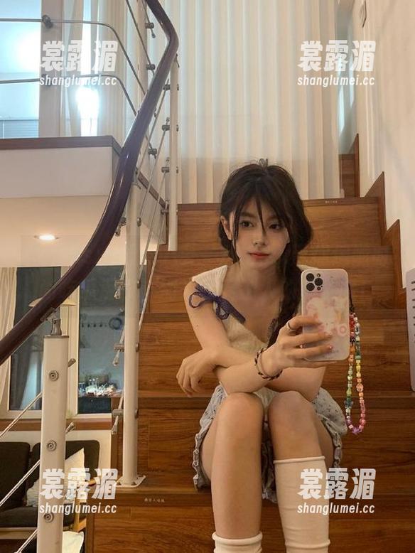 最新八卦，718.sx带你追随时尚吃瓜潮流，别光盯着别人的瓜了哦！