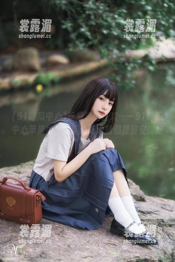 91吃瓜中心 吃瓜派的狂欢——91吃瓜中心苹果版,我连边吃边播都提前安排好了!