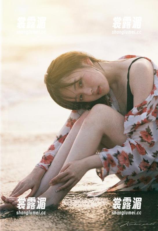 cgfun 轻松获取51.cgfun资源,吃瓜的时候别忘了看旁边的人!