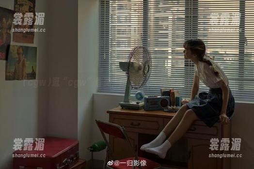 逛“cgw”首页，仿佛在泡一杯浓烈的八卦咖啡。