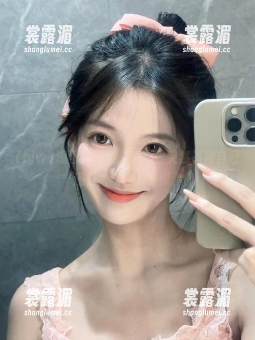 hlw 观看“hlw”,心里突然有种自己还是太年轻的感慨。