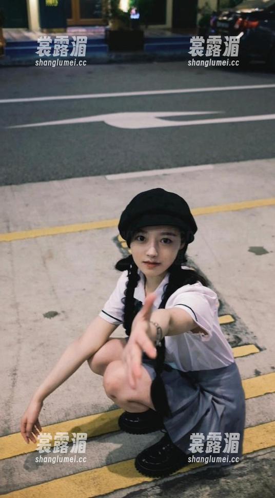 www.51 看,www.51cnm正在用网址刷新我的三观,没想到吧!