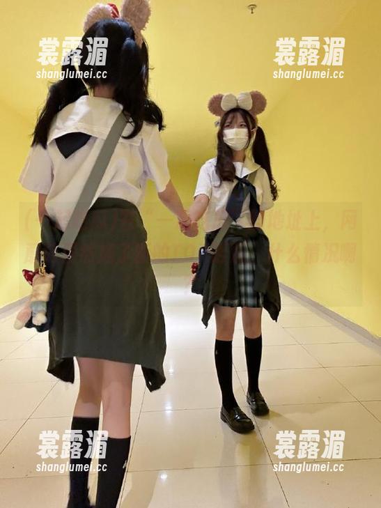 一起吃瓜 在“一起吃瓜”的地址上,网蘑菇居然成了新的TOP话题,什么情况啊?