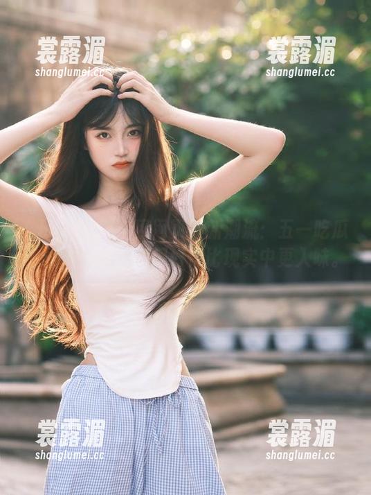 官网网页版新潮流：五一吃瓜app，屏幕上的瓜好像比现实中更入味。