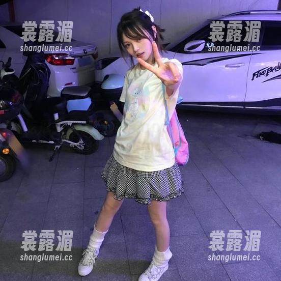 吃瓜头条 吃瓜头条app界限很模糊,友情与土味八卦之间的微妙平衡。