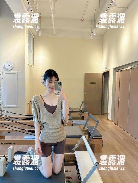 热点黑料 166fun.热点黑料ios专区,轻松掌握时下流行的八卦!