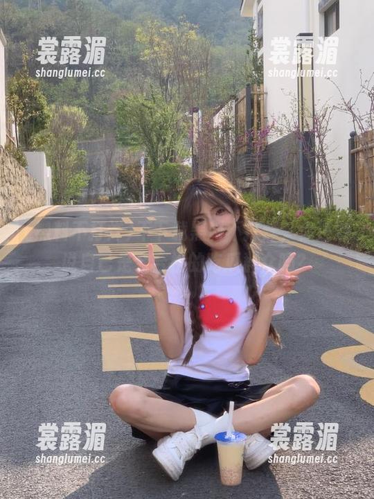 黑料不打烊 不下载黑料不打烊,你还敢说自己是个合格的吃瓜群众吗?
