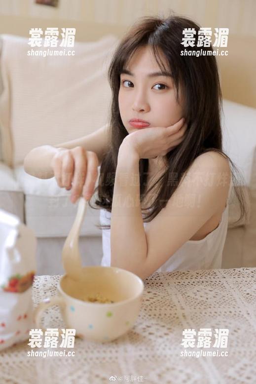 黑料不打烊 视频看过了,黑料不打烊还封了?我这瓜心碎了一地啊!