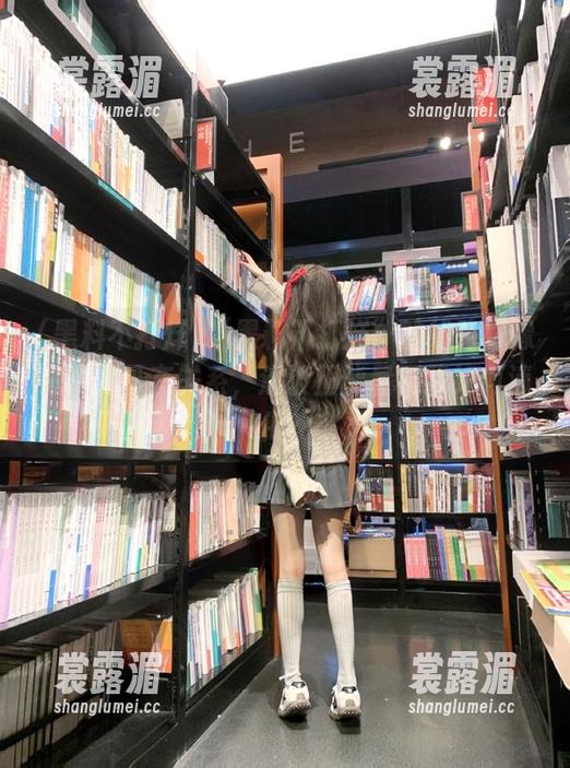 黑料不打烊 “黑料不打烊”的线路好像总跟冲哥有关系,这波正能量要我如何消化?