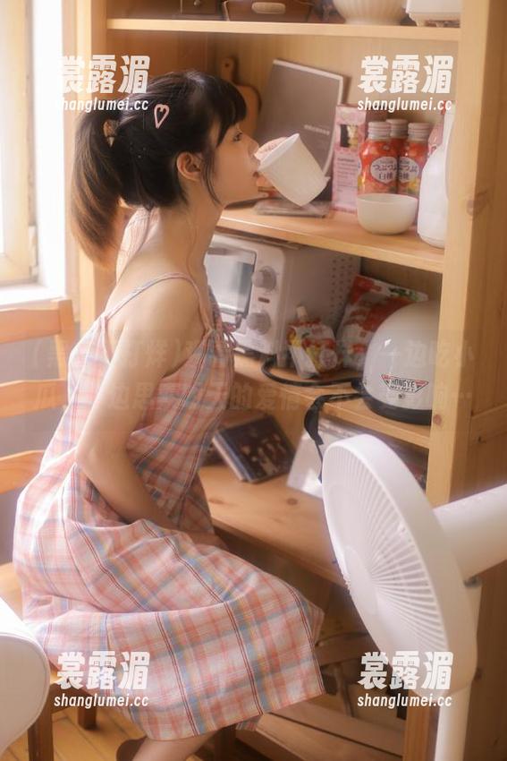 黑料不打烊 观看黑料不打烊;一边吃小瓜,一边思索明天的爱情会不会受影响…