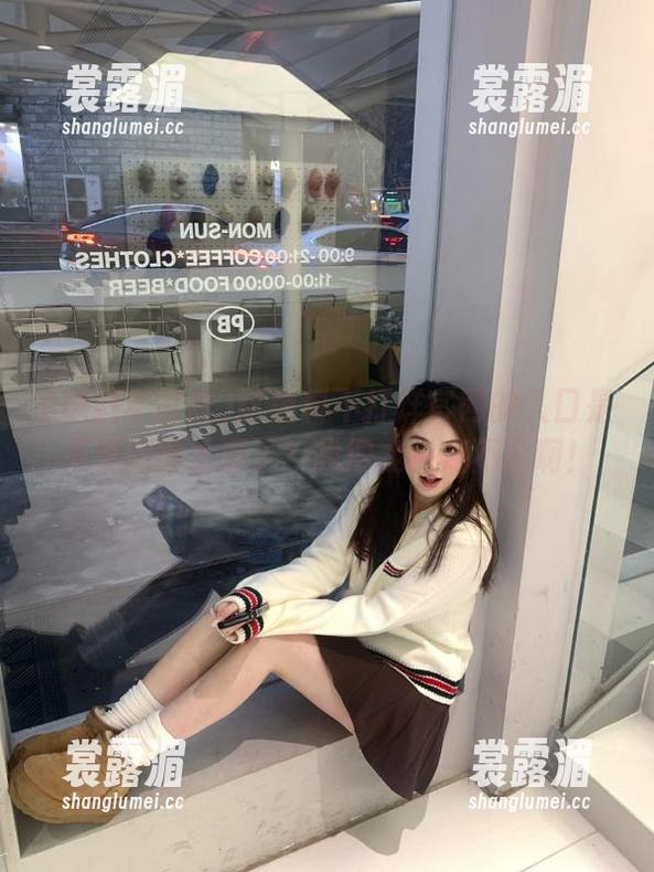 黑料不打烊 这黑料不打烊官网的入口是不是藏得太深了?找得我头疼不已啊!