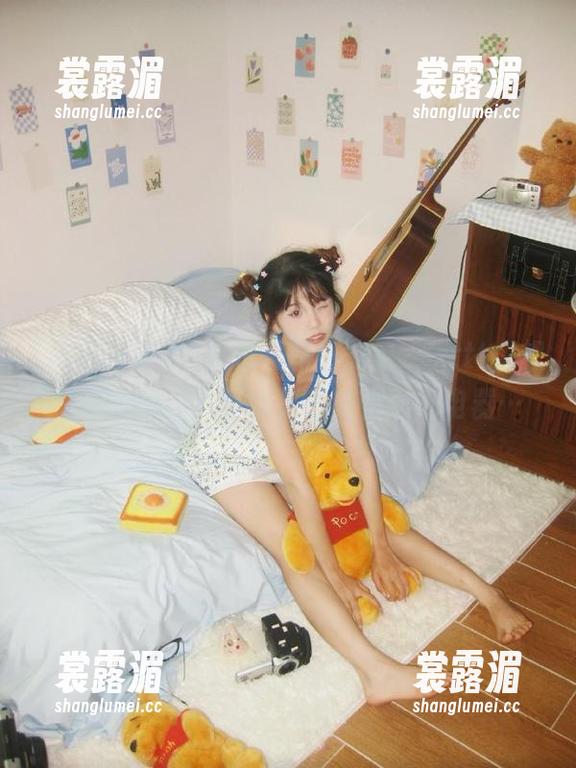 黑料正能量 发布黑料正能量zzzttt,想进去传送门?可我只想先借个充电器…