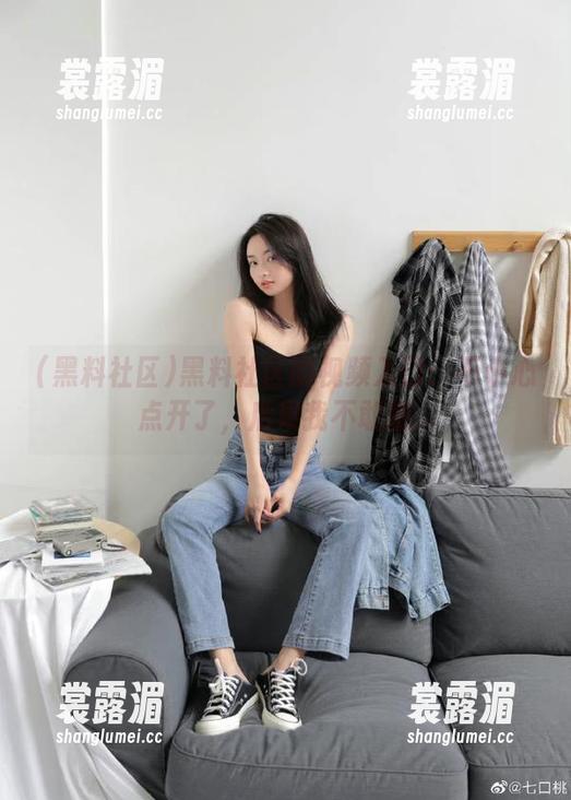 黑料社区 黑料社区的视频入口:不小心点开了,后果我不敢想...