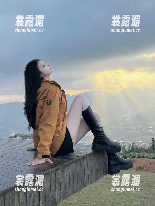 黑料网 永久在线的黑料网,不怕瓜被吃光,咱们继续翻牌!