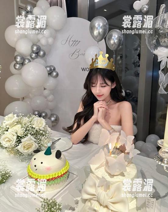 黑网料 开黑网料app前,我以为瓜都是水果,结果...哈哈,真是变了味儿!